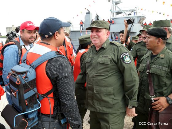  Ejército abandera buques logísticos para misiones en el Pacífico