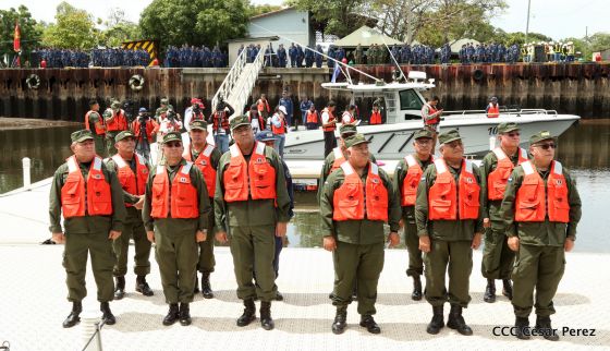 Ejército abandera buques logísticos para misiones en el Pacífico