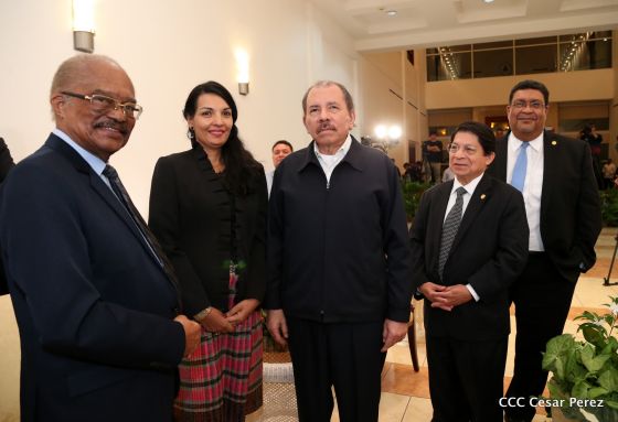 Presidente Daniel Ortega y vicepresidenta Rosario Murillo reciben cartas credenciales de 11 nuevos embajadores