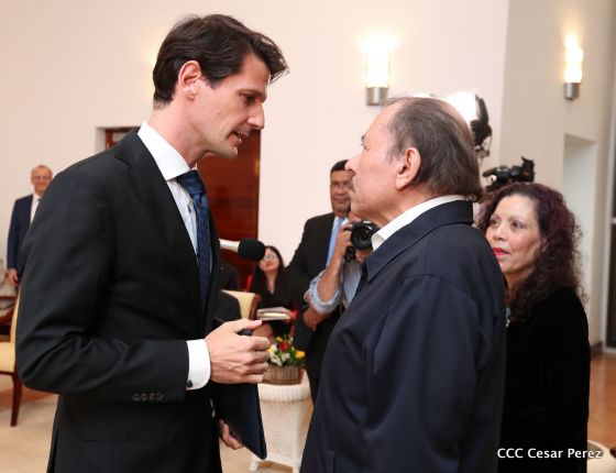 Presidente Daniel Ortega y vicepresidenta Rosario Murillo reciben cartas credenciales de 11 nuevos embajadores