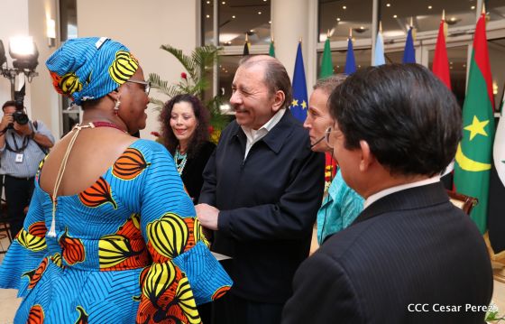 Presidente Daniel Ortega y vicepresidenta Rosario Murillo reciben cartas credenciales de 11 nuevos embajadores