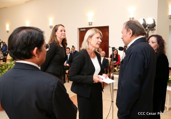 Presidente Daniel Ortega y vicepresidenta Rosario Murillo reciben cartas credenciales de 11 nuevos embajadores
