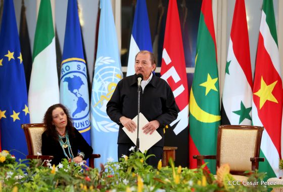 Presidente Daniel Ortega y vicepresidenta Rosario Murillo reciben cartas credenciales de 11 nuevos embajadores