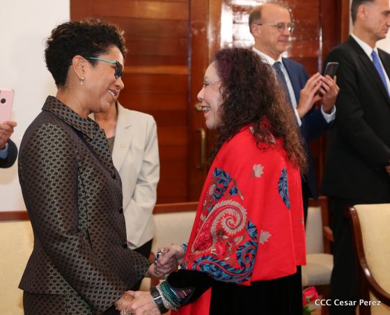 Presidente Daniel Ortega y vicepresidenta Rosario Murillo reciben cartas credenciales de 11 nuevos embajadores