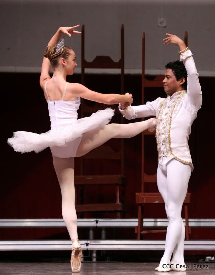  Nicaragua rinde homenaje a Alicia Alonso