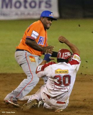 Bóer triunfa sobre Rivas 3 carreras a 1