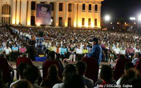 Presidente Daniel Ortega y vicepresidenta Rosario Murillo en homenaje al Padre de la Revolución Sandinista Carlos Fonseca