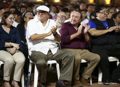 Presidente Daniel Ortega y vicepresidenta Rosario Murillo en homenaje al Padre de la Revolución Sandinista Carlos Fonseca