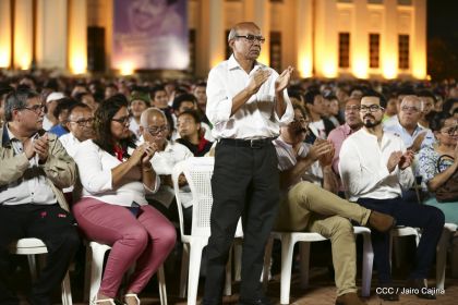 Presidente Daniel Ortega y vicepresidenta Rosario Murillo en homenaje al Padre de la Revolución Sandinista Carlos Fonseca