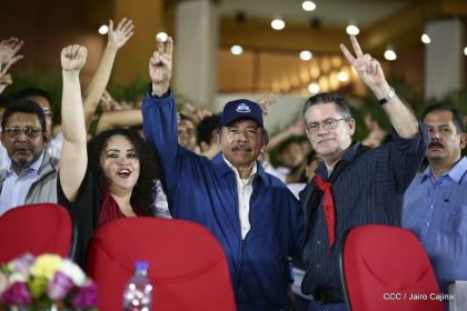 Presidente Daniel Ortega y vicepresidenta Rosario Murillo en homenaje al Padre de la Revolución Sandinista Carlos Fonseca