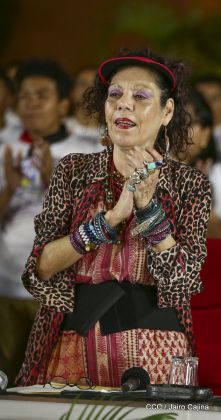 Presidente Daniel Ortega y vicepresidenta Rosario Murillo en homenaje al Padre de la Revolución Sandinista Carlos Fonseca