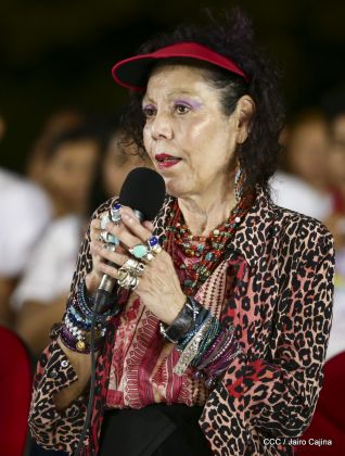 Presidente Daniel Ortega y vicepresidenta Rosario Murillo en homenaje al Padre de la Revolución Sandinista Carlos Fonseca