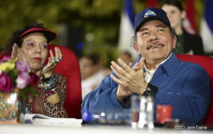 Presidente Daniel Ortega y vicepresidenta Rosario Murillo en homenaje al Padre de la Revolución Sandinista Carlos Fonseca