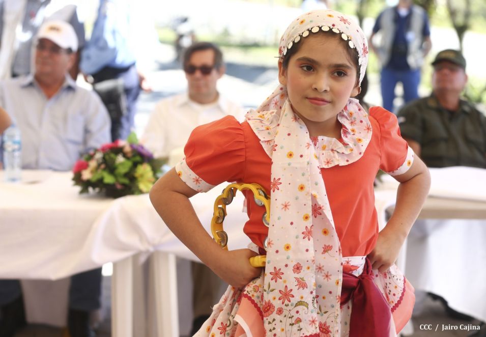 Gobierno Sandinista inaugura 10 kilómetros de carretera entre La Libertad – Santo Domingo en Chontales