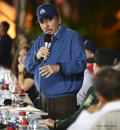 Presidente Daniel Ortega y vicepresidenta Rosario Murillo en homenaje al Padre de la Revolución Sandinista Carlos Fonseca