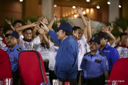 Presidente Daniel Ortega y vicepresidenta Rosario Murillo en homenaje al Padre de la Revolución Sandinista Carlos Fonseca