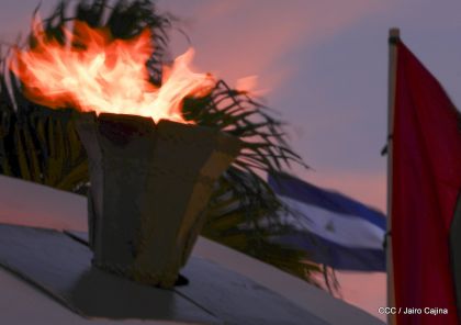 Presidente Daniel Ortega y vicepresidenta Rosario Murillo en homenaje al Padre de la Revolución Sandinista Carlos Fonseca