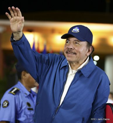 Presidente Daniel Ortega y vicepresidenta Rosario Murillo en homenaje al Padre de la Revolución Sandinista Carlos Fonseca