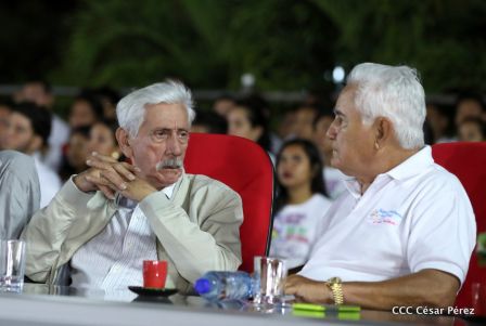 Presidente Daniel Ortega y vicepresidenta Rosario Murillo en homenaje al Padre de la Revolución Sandinista Carlos Fonseca