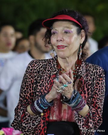 Presidente Daniel Ortega y vicepresidenta Rosario Murillo en homenaje al Padre de la Revolución Sandinista Carlos Fonseca