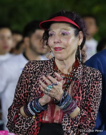 Presidente Daniel Ortega y vicepresidenta Rosario Murillo en homenaje al Padre de la Revolución Sandinista Carlos Fonseca