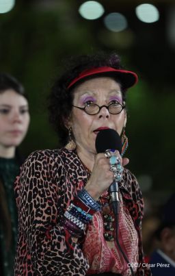 Presidente Daniel Ortega y vicepresidenta Rosario Murillo en homenaje al Padre de la Revolución Sandinista Carlos Fonseca