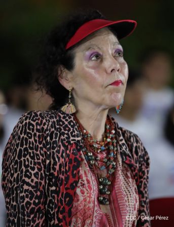 Presidente Daniel Ortega y vicepresidenta Rosario Murillo en homenaje al Padre de la Revolución Sandinista Carlos Fonseca