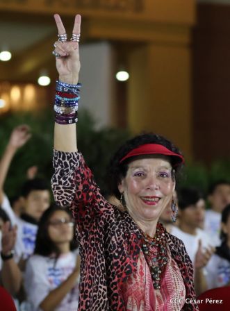 Presidente Daniel Ortega y vicepresidenta Rosario Murillo en homenaje al Padre de la Revolución Sandinista Carlos Fonseca