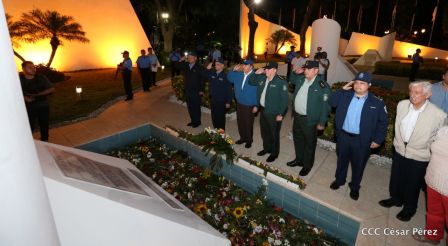 Presidente Daniel Ortega y vicepresidenta Rosario Murillo en homenaje al Padre de la Revolución Sandinista Carlos Fonseca