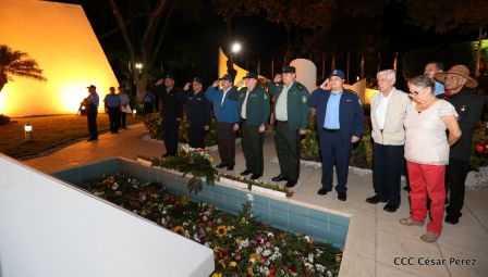 Presidente Daniel Ortega y vicepresidenta Rosario Murillo en homenaje al Padre de la Revolución Sandinista Carlos Fonseca
