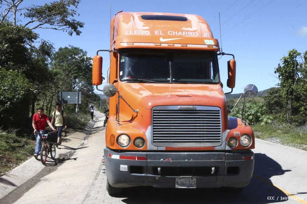Gobierno Sandinista inaugura 10 kilómetros de carretera entre La Libertad – Santo Domingo en Chontales
