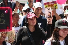 Capitalinos caminan en defensa de sus derechos y en solidaridad con Bolivia