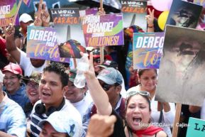 Capitalinos caminan en defensa de sus derechos y en solidaridad con Bolivia