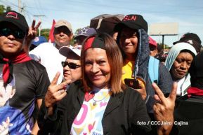 Capitalinos caminan en defensa de sus derechos y en solidaridad con Bolivia