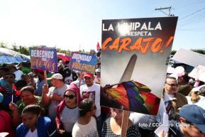 Capitalinos caminan en defensa de sus derechos y en solidaridad con Bolivia