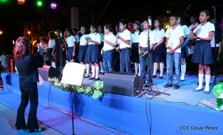 Monumento a la Paz y la Alegría: Nicaragua Unidos en Amor, Solidaridad y Armonía