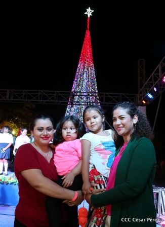 Monumento a la Paz y la Alegría: Nicaragua Unidos en Amor, Solidaridad y Armonía