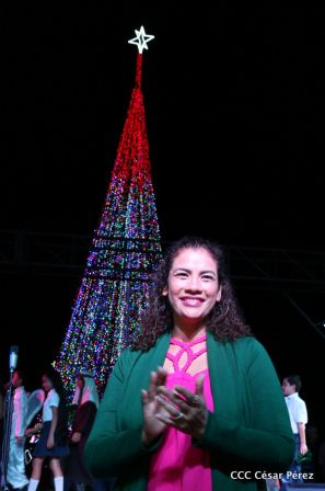 Monumento a la Paz y la Alegría: Nicaragua Unidos en Amor, Solidaridad y Armonía