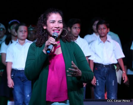 Monumento a la Paz y la Alegría: Nicaragua Unidos en Amor, Solidaridad y Armonía