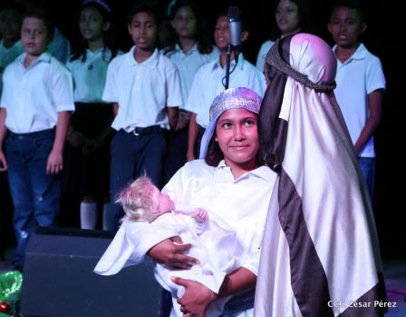 Monumento a la Paz y la Alegría: Nicaragua Unidos en Amor, Solidaridad y Armonía