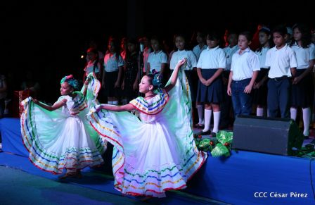 Monumento a la Paz y la Alegría: Nicaragua Unidos en Amor, Solidaridad y Armonía