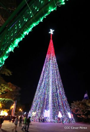 Monumento a la Paz y la Alegría: Nicaragua Unidos en Amor, Solidaridad y Armonía