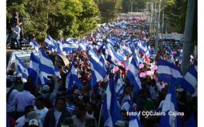 Caminata: “Dignidad, Derechos, No Violencia!”, “Mujeres Valientes!” y ”Con La Paz No se Juega!”