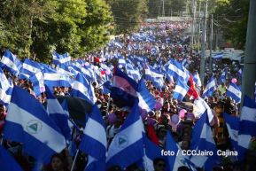 Caminata: “Dignidad, Derechos, No Violencia!”, “Mujeres Valientes!” y ”Con La Paz No se Juega!”