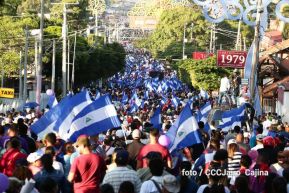 Caminata: “Dignidad, Derechos, No Violencia!”, “Mujeres Valientes!” y ”Con La Paz No se Juega!”
