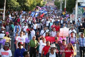 Caminata: “Dignidad, Derechos, No Violencia!”, “Mujeres Valientes!” y ”Con La Paz No se Juega!”