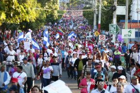 Caminata: “Dignidad, Derechos, No Violencia!”, “Mujeres Valientes!” y ”Con La Paz No se Juega!”