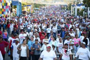 Caminata: “Dignidad, Derechos, No Violencia!”, “Mujeres Valientes!” y ”Con La Paz No se Juega!”