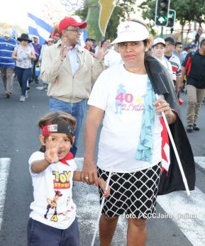 Caminata: “Dignidad, Derechos, No Violencia!”, “Mujeres Valientes!” y ”Con La Paz No se Juega!”