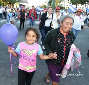Caminata: “Dignidad, Derechos, No Violencia!”, “Mujeres Valientes!” y ”Con La Paz No se Juega!”